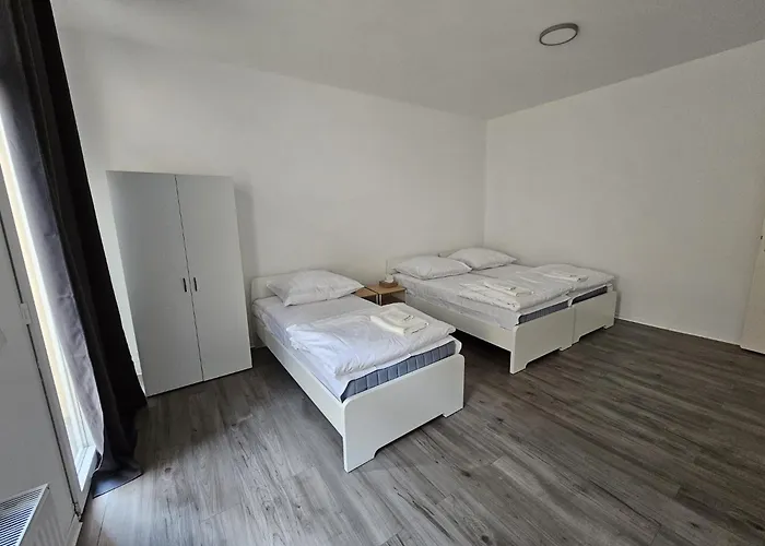 Uebernachten Sie Im Wunderschoenen Weiden *